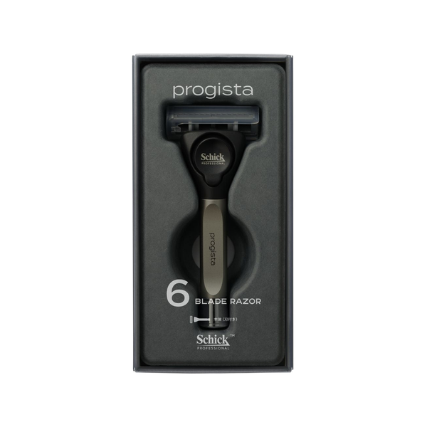 Schick progista 6-blade razor holder package auf weißem Hintergrund
