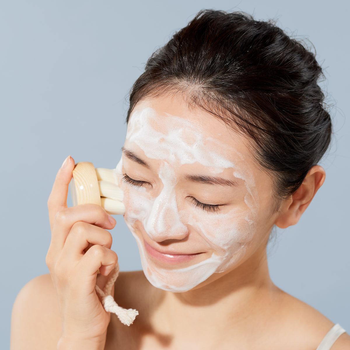 SHIKARI Brightening Wash Brush, official alternate product image