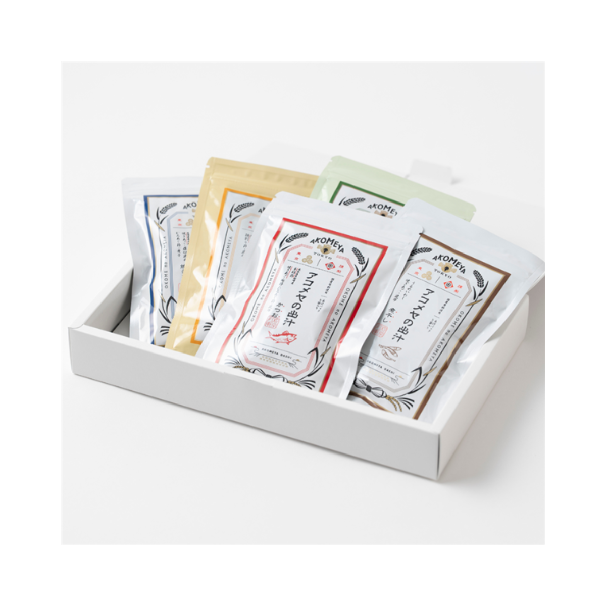 AKOMEYA TOKYO dashi 5-piece gift set on white background