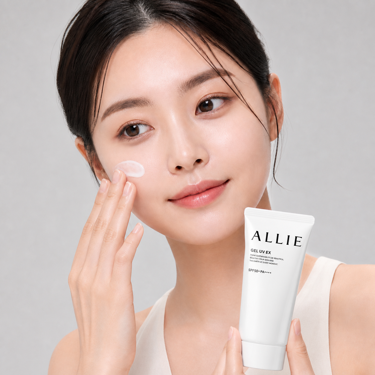 ALLIE sunscreen model application image