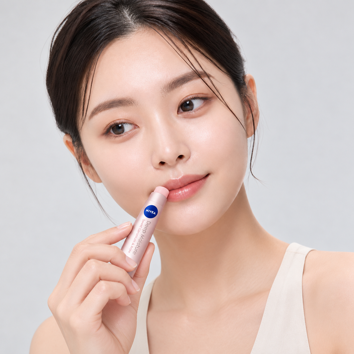 NIVEA Deep Moisture Lip Cream model application image