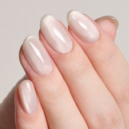 GELiSM MH44 milky cream magnetic gel polish