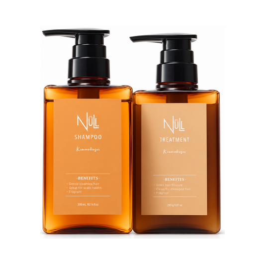 NULL Fragrance Shampoo & Treatment Set – Osmanthus / Woody Floral — produto em um fundo branco