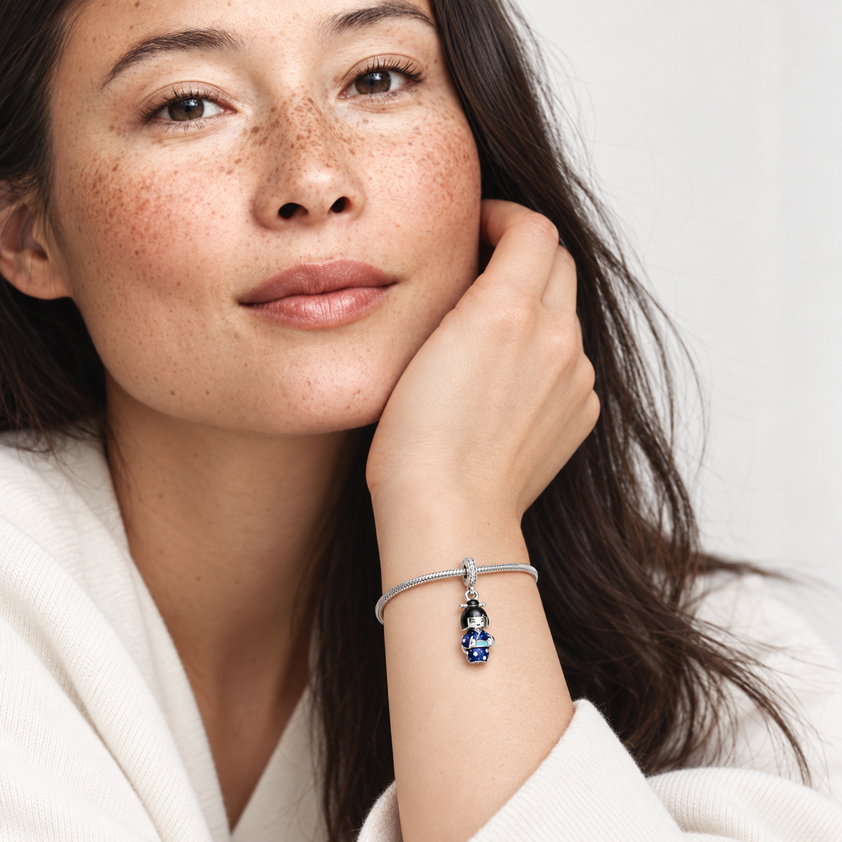 Lifestyle image; bracelet not included