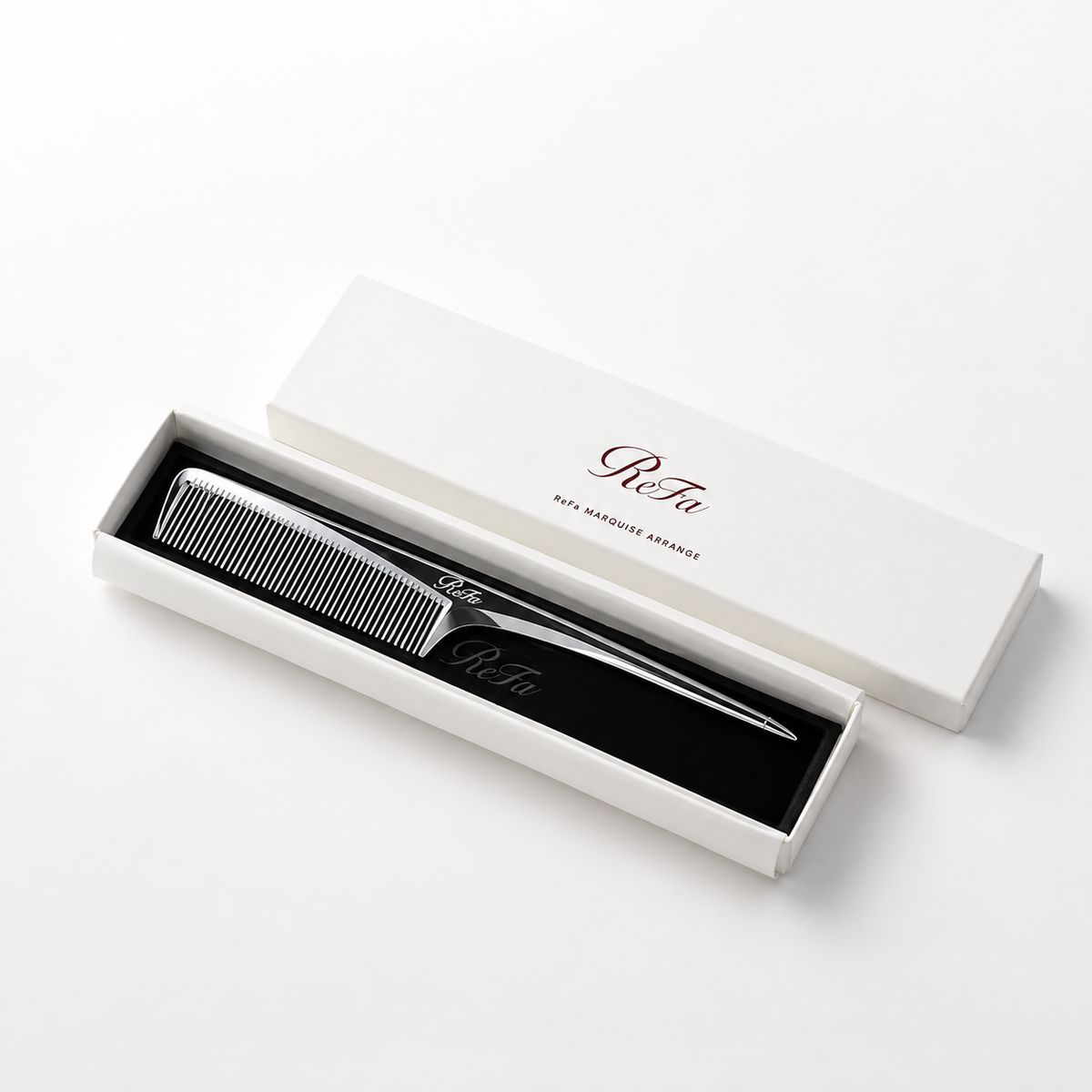 ReFa MARQUISE ARRANGE comb in its presentation box