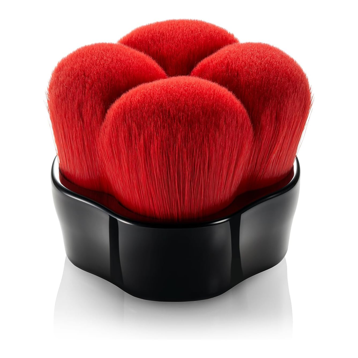 SHISEIDO HANATSUBAKI HAKE Polishing Face Brush on white background