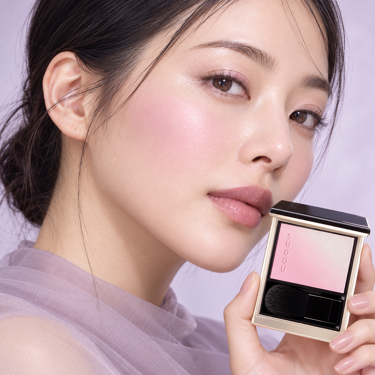 Japanese model wearing SUQQU Blurring Color Blush 10 SUMIKAZARI