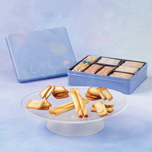 Official YOKU MOKU photo of 27-piece blue tin and five varieties