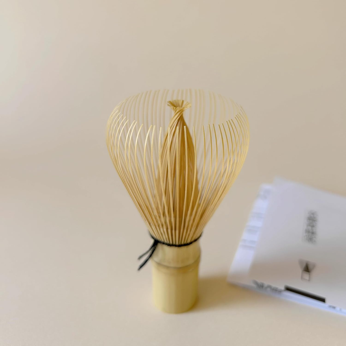 White bamboo 70-prong chasen detail